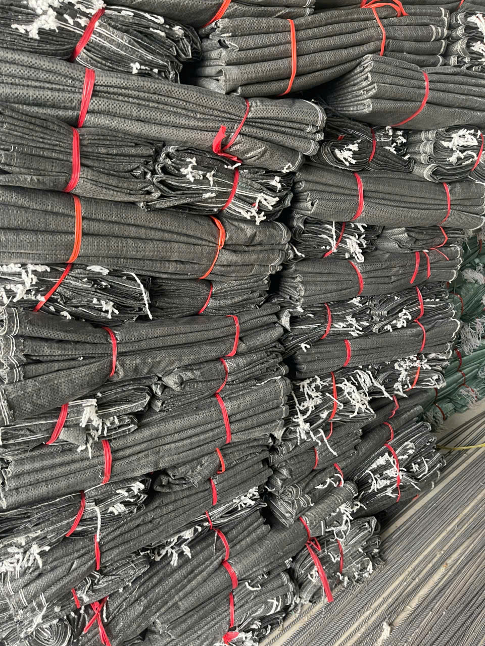 Bao tải đen viền miệng